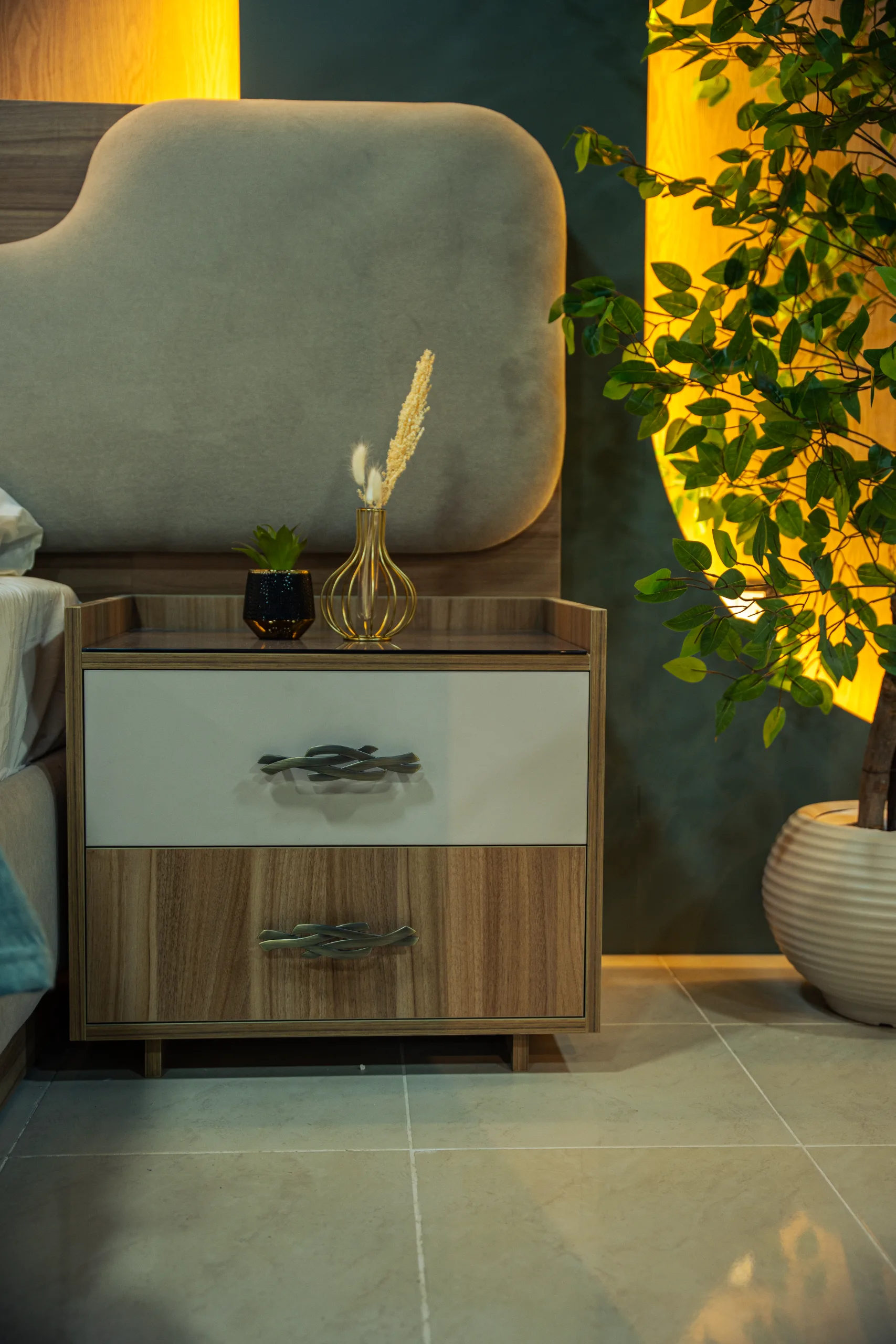 Elite Master Bedroom Set alternate