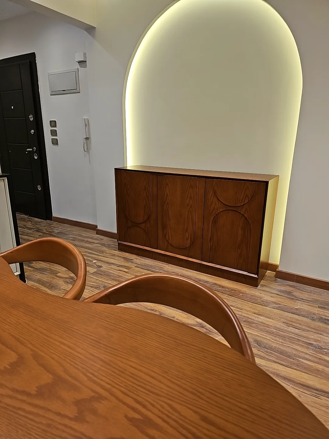 Wave Dining Table Set view 4
