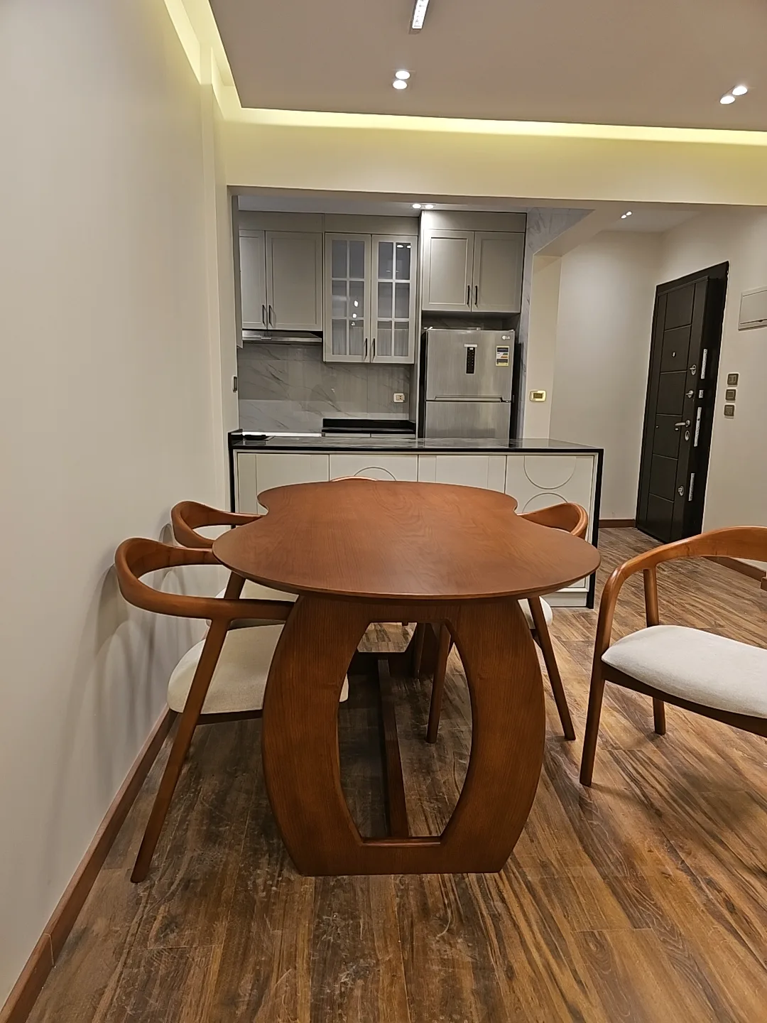 Wave Dining Table Set alternate