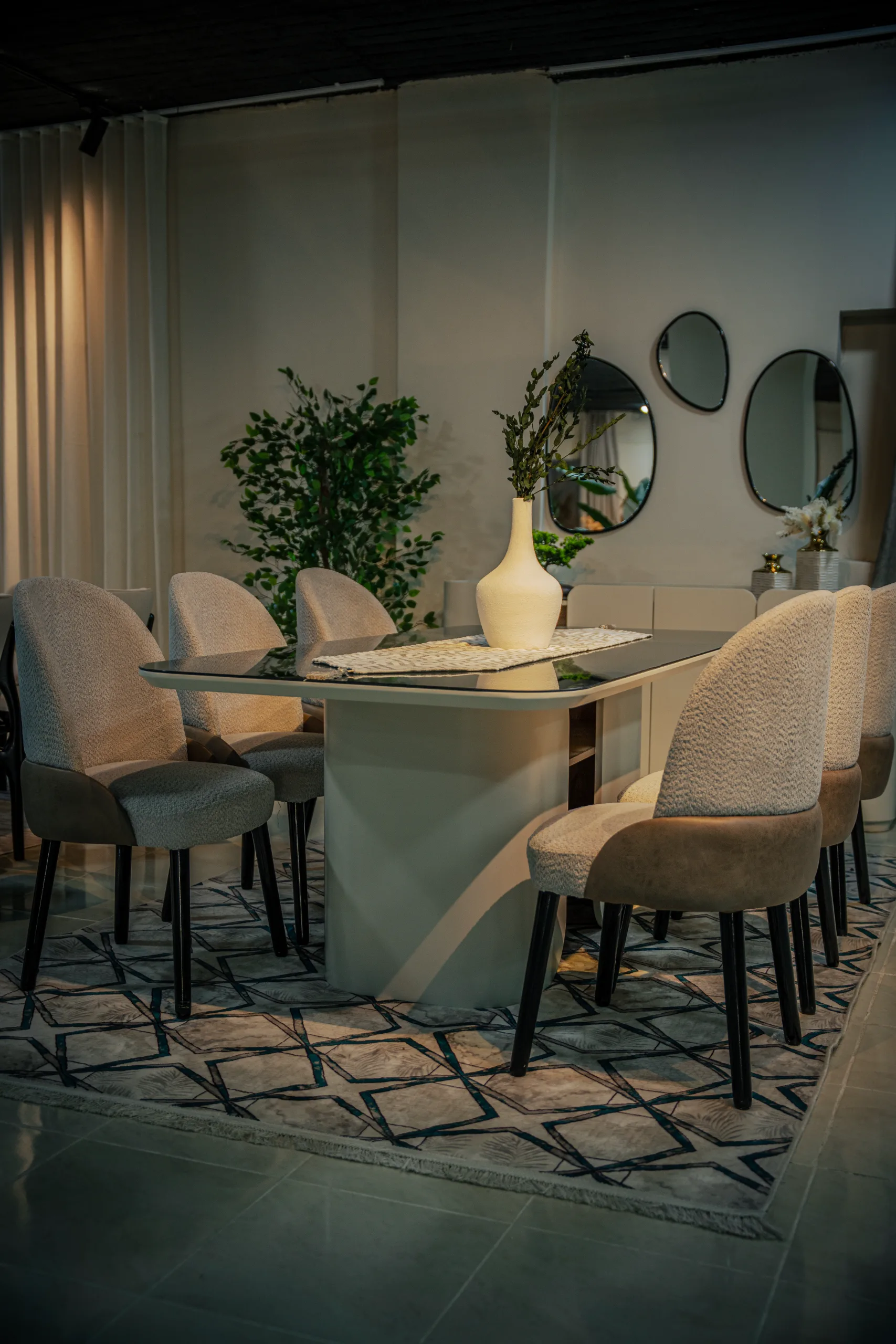 Inspirational luxury room layout 5 by Ahome