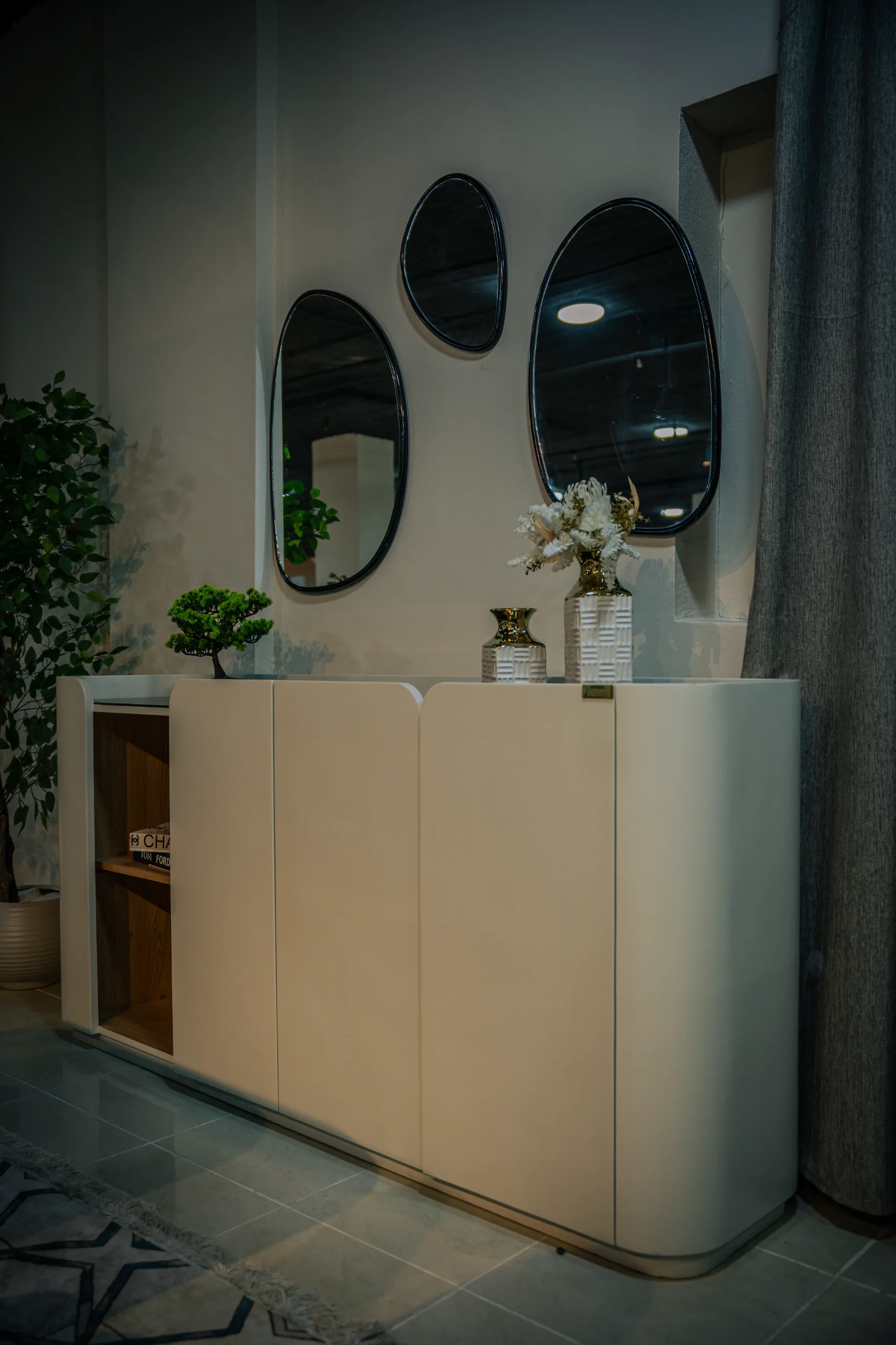 Mood Dining Table Set view 7